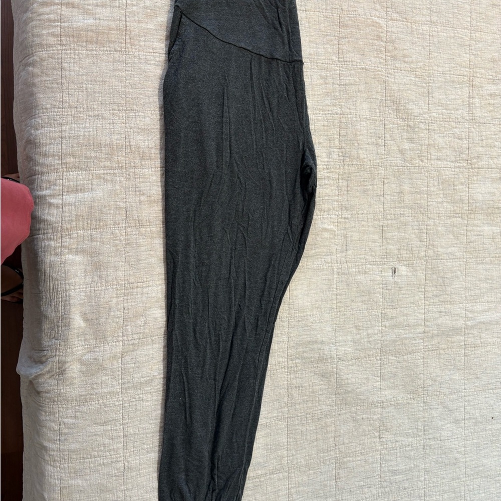 Hello MIZ Black Leggings Sleek Design